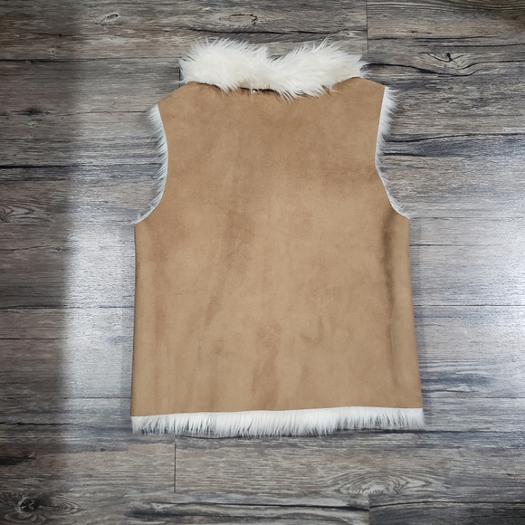 Lilya sherpa faux fur suede vest size large - Picture 7 of 12